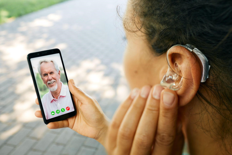The Benefits of Bluetooth Hearing Aids