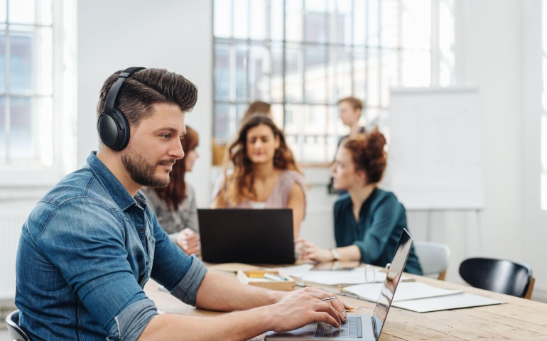 Are Noise-Canceling Headphones Bad for Your Ears?