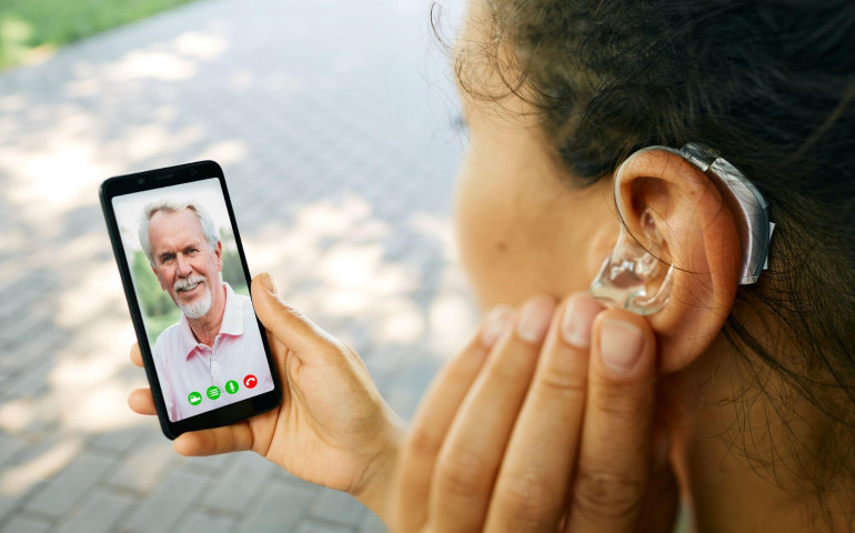 The Benefits of Bluetooth Hearing Aids